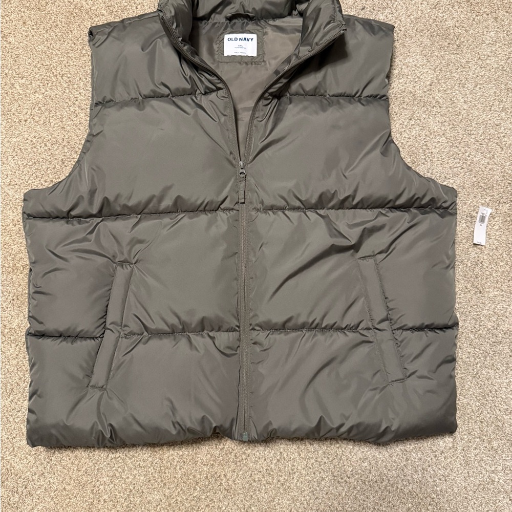 Men’s Old Navy Charcoal Puffer Vest